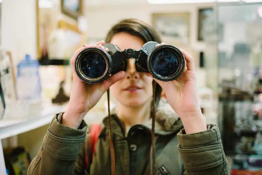 Binoculars for Stargazing: The Complete UK Beginner's Guide
